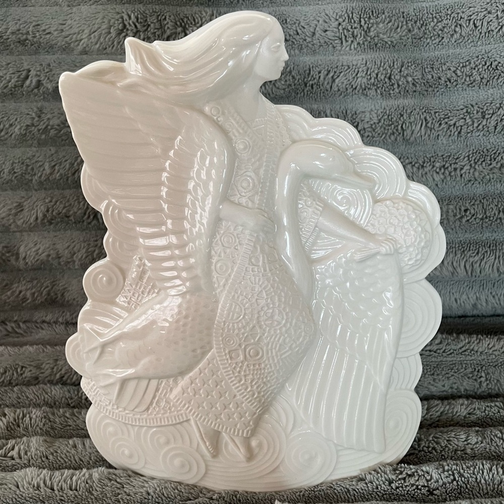 Minton “Leda and the Swan” goddess statue